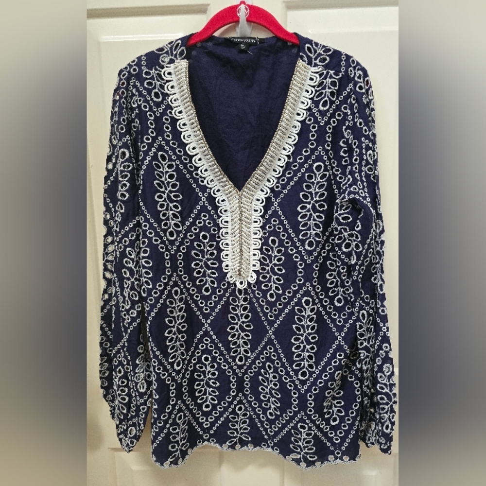 Boston Proper Navy Embroidered Eyelet Embellished V-Neck Tunic w/White Detailing